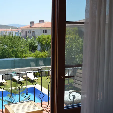 Fehmi Bey Hotel 2*