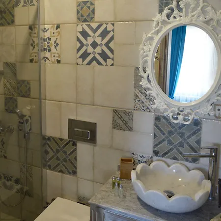 Fehmi Bey Hotel