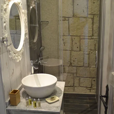 Fehmi Bey فندق ألاتشاتي