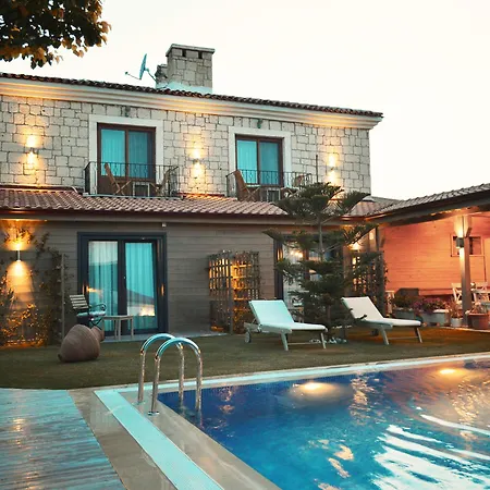 فندق Fehmi Bey ألاتشاتي